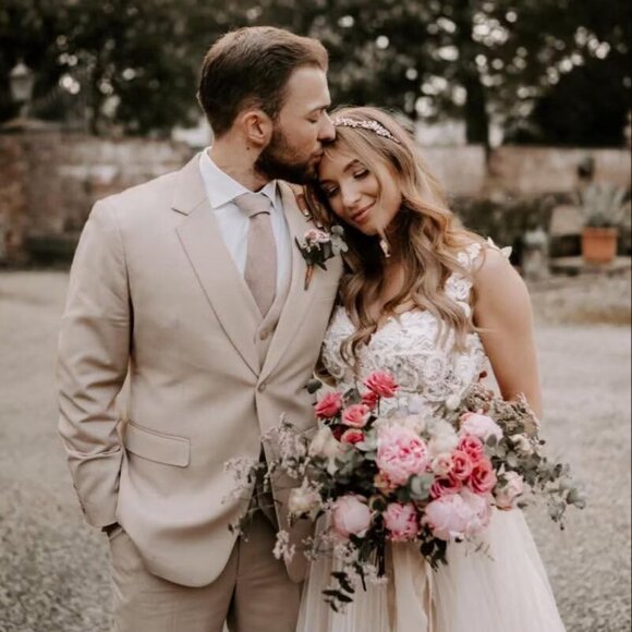 Elegant 3 Piece Slim Fit Beige Suit for Men - Perfect for Weddings & Events - Picture 2 of 8